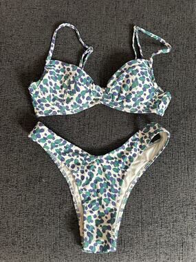 Blackbough Swim Cindy Bikini Set in Blackberry Bliss size XS Underwire High Leg